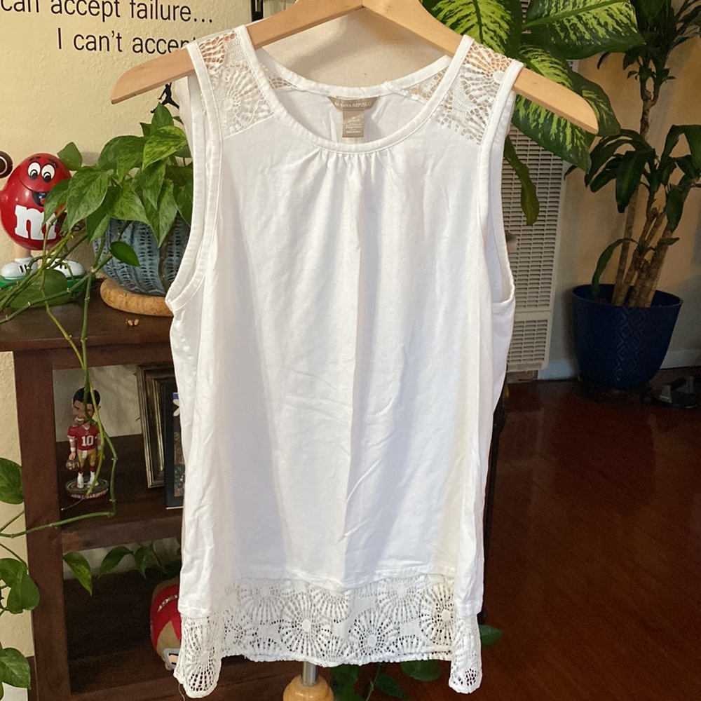 Banana republic sleeveless top